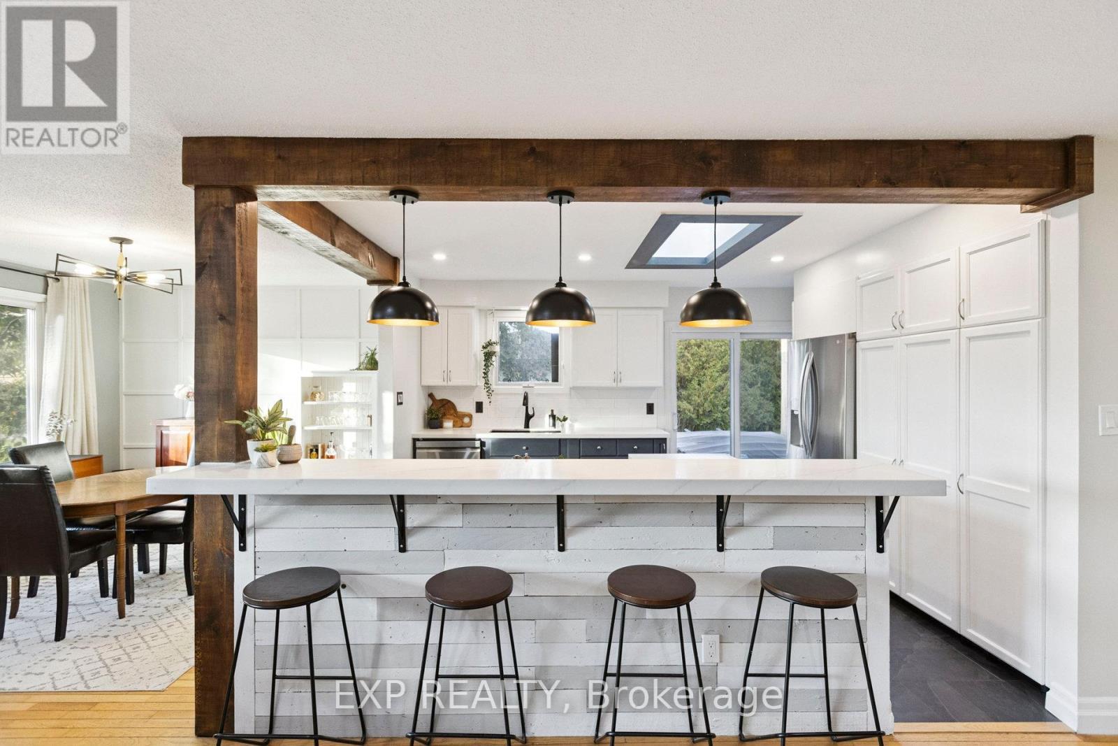 7429 Sideroad 20 Side Road, Mapleton, ON - Indoor