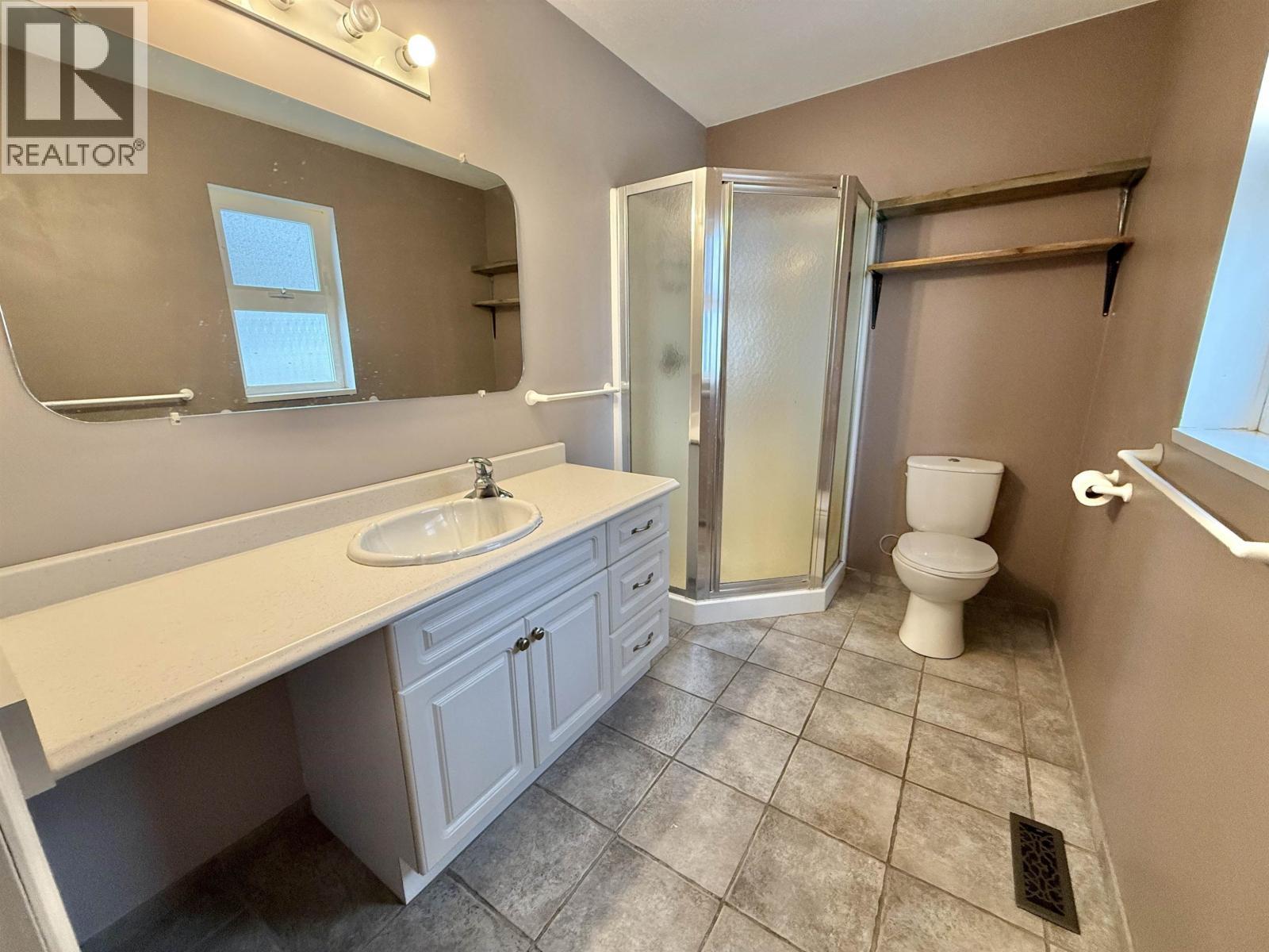 4006 Bluestone Road, Quesnel, BC - Indoor Photo Showing Bathroom