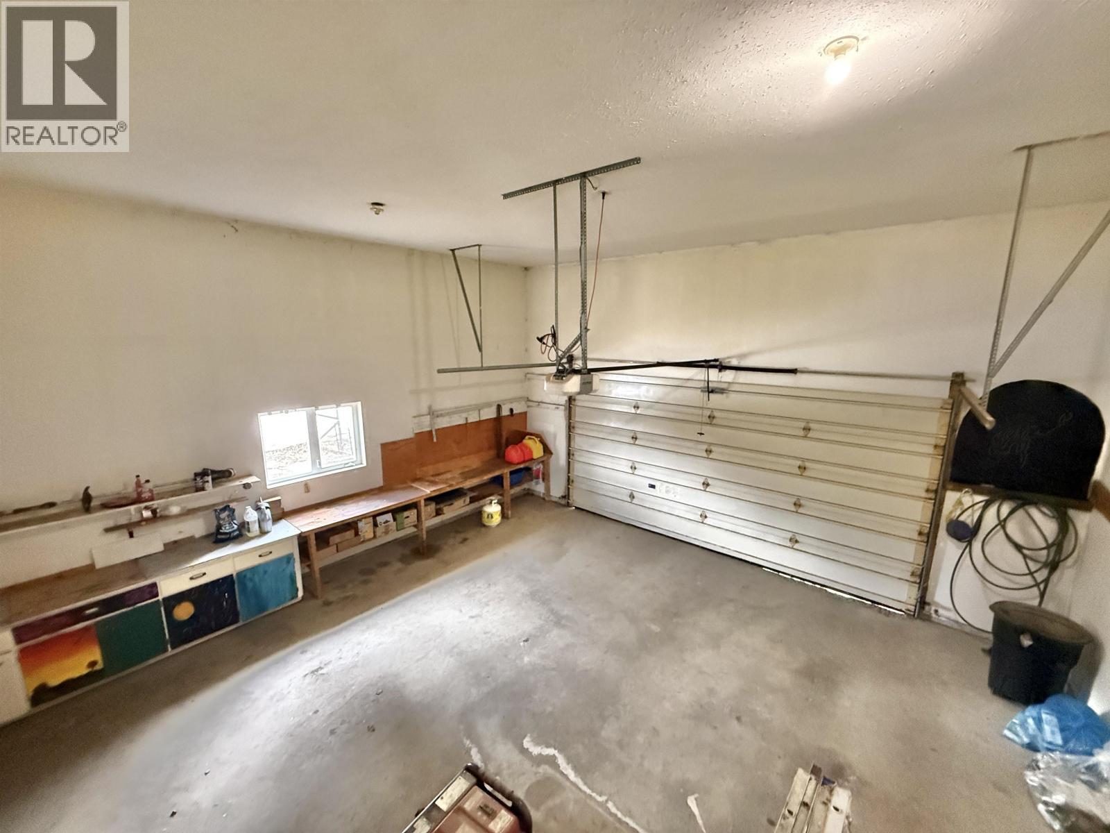 4006 Bluestone Road, Quesnel, BC - Indoor Photo Showing Garage