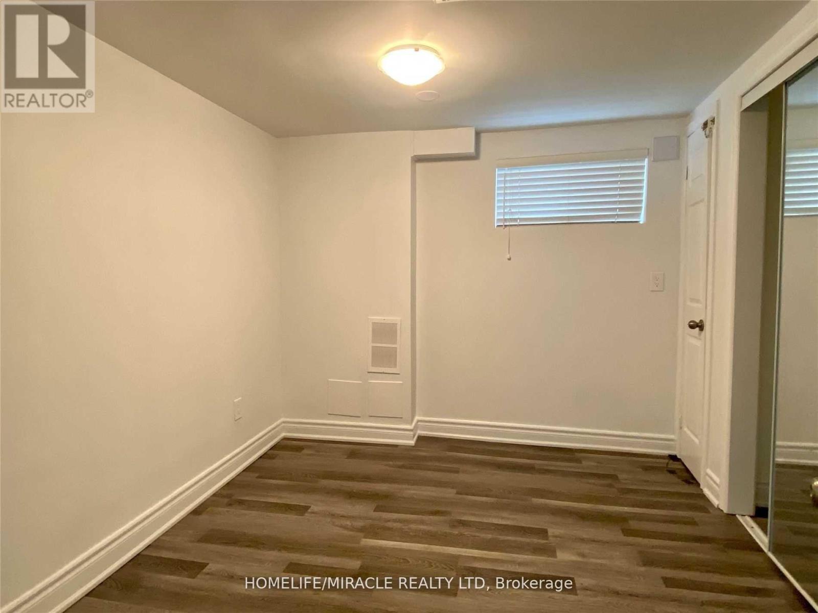 1448 Tyneburn Crescent, Mississauga, ON