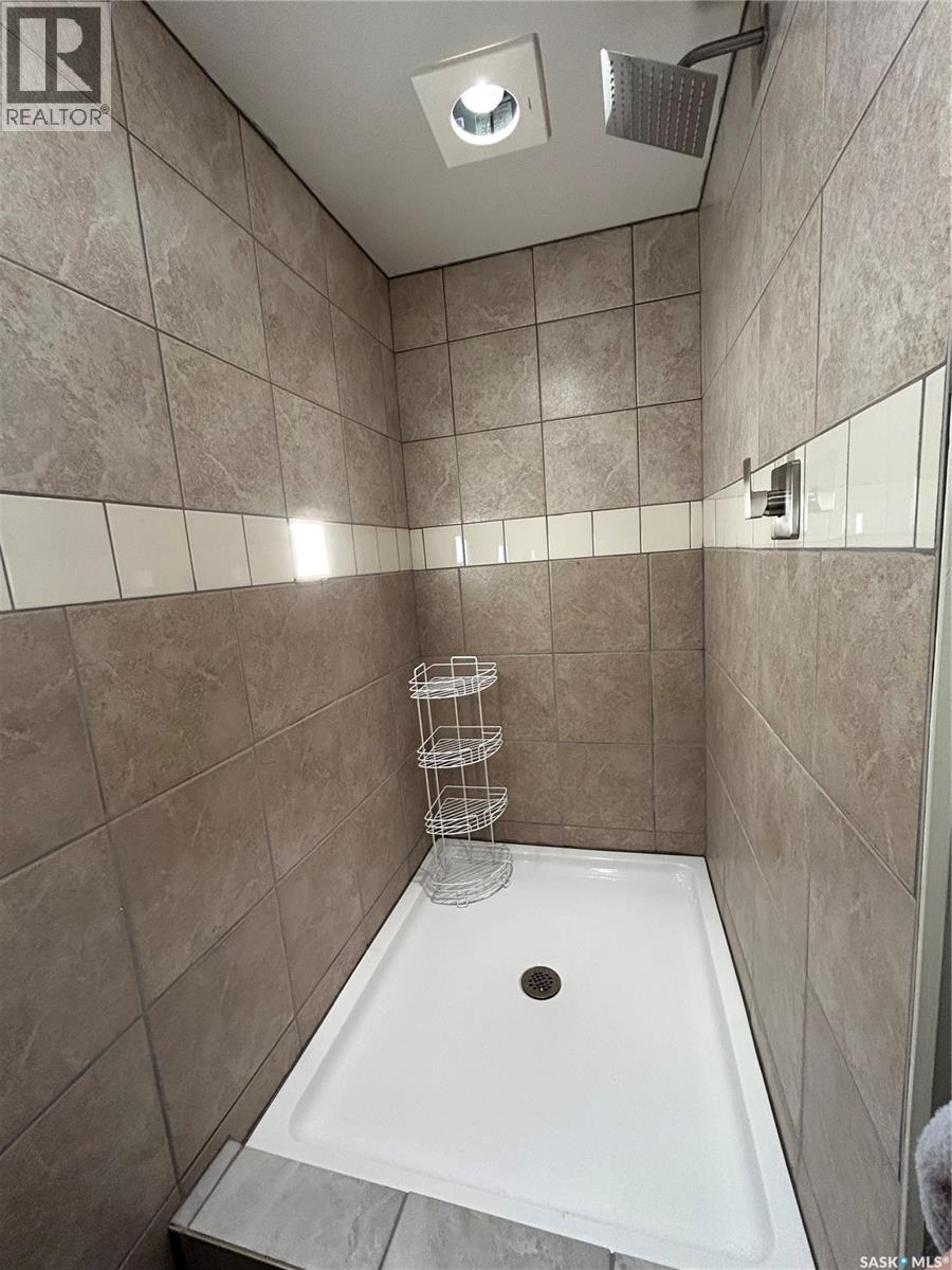 625 Maharg Avenue, Burstall, SK - Indoor Photo Showing Bathroom