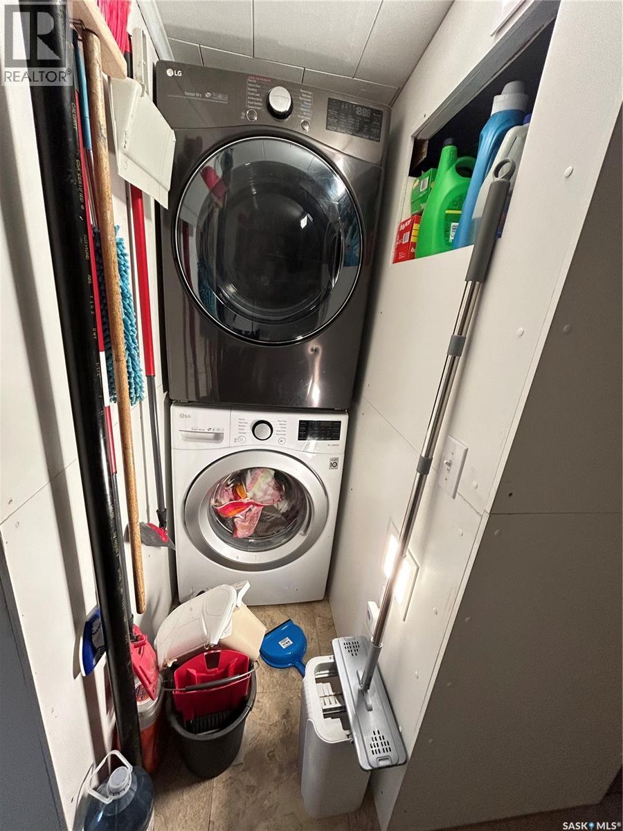 625 Maharg Avenue, Burstall, SK - Indoor Photo Showing Laundry Room