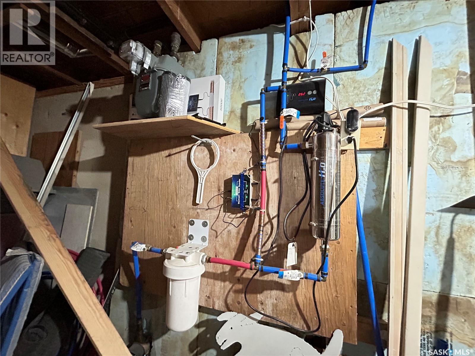 625 Maharg Avenue, Burstall, SK - Indoor