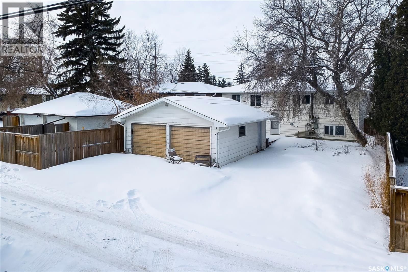 1309 Preston Avenue S, Saskatoon, SK - Outdoor