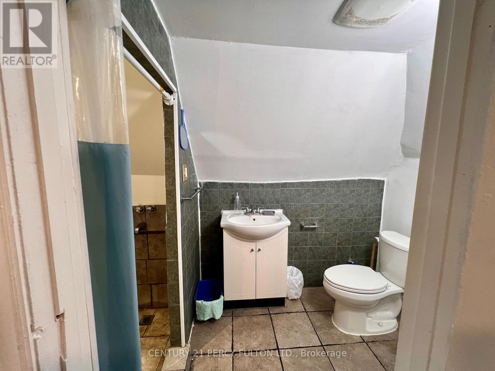 108 Cumberland Avenue, Hamilton, ON