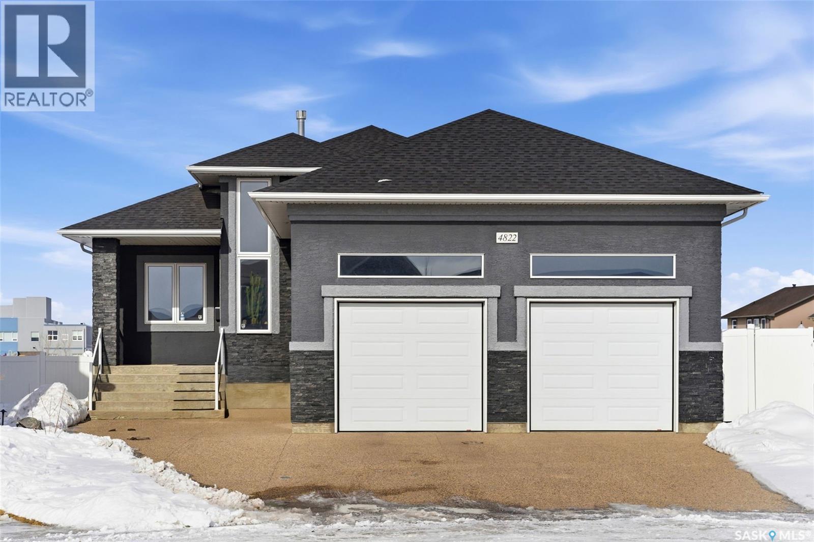 4822 Green View Crescent E, Regina, SK - Outdoor