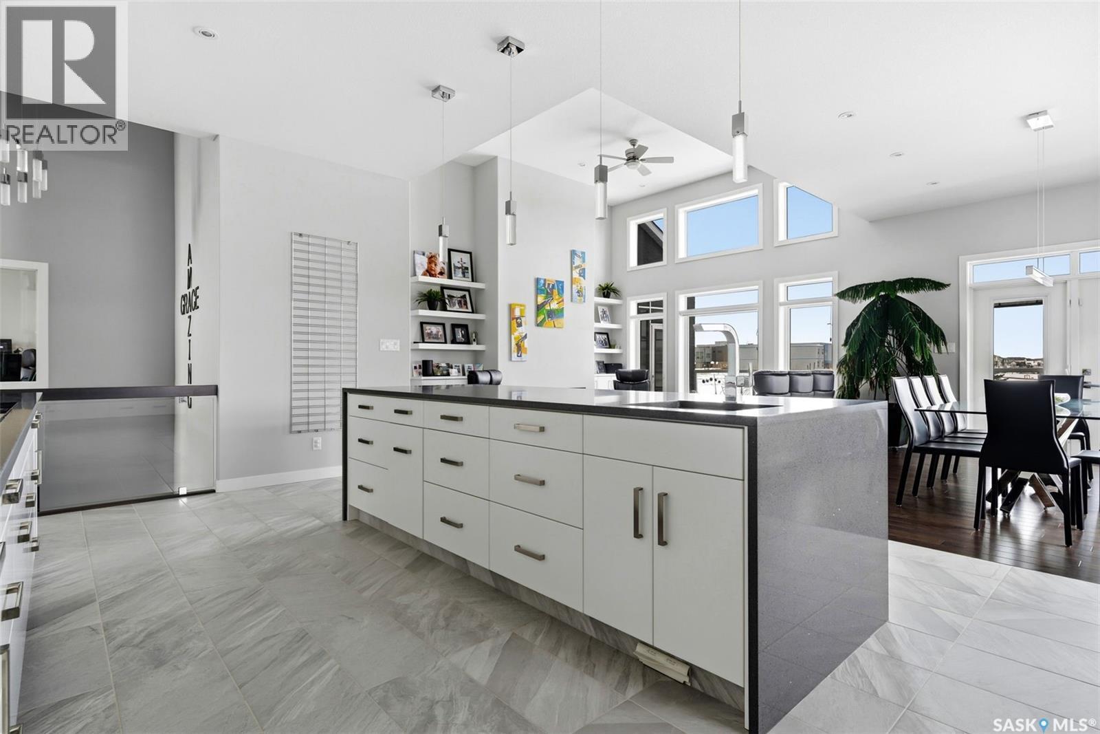 4822 Green View Crescent E, Regina, SK - Indoor Photo Showing Other Room