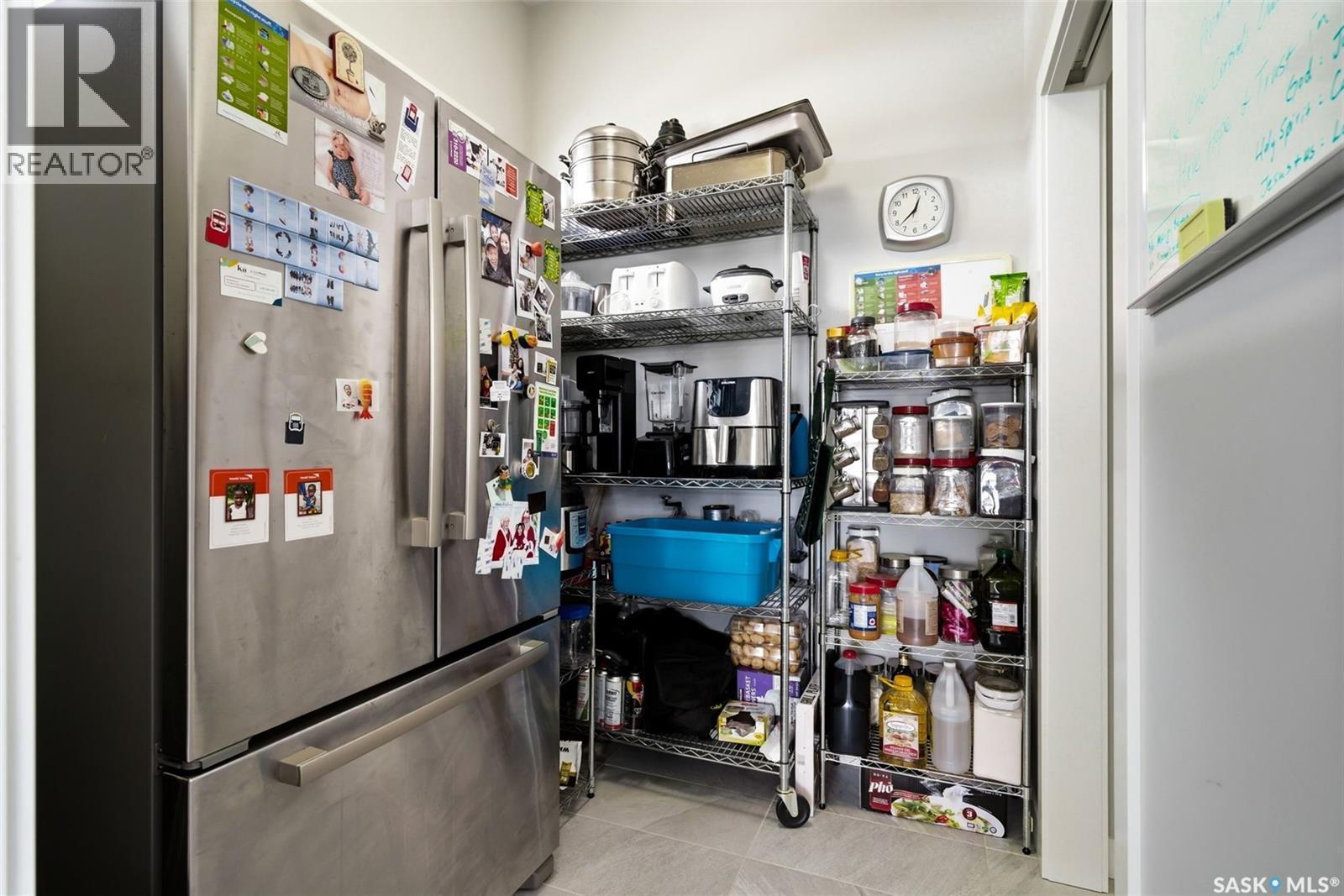 4822 Green View Crescent E, Regina, SK - Indoor