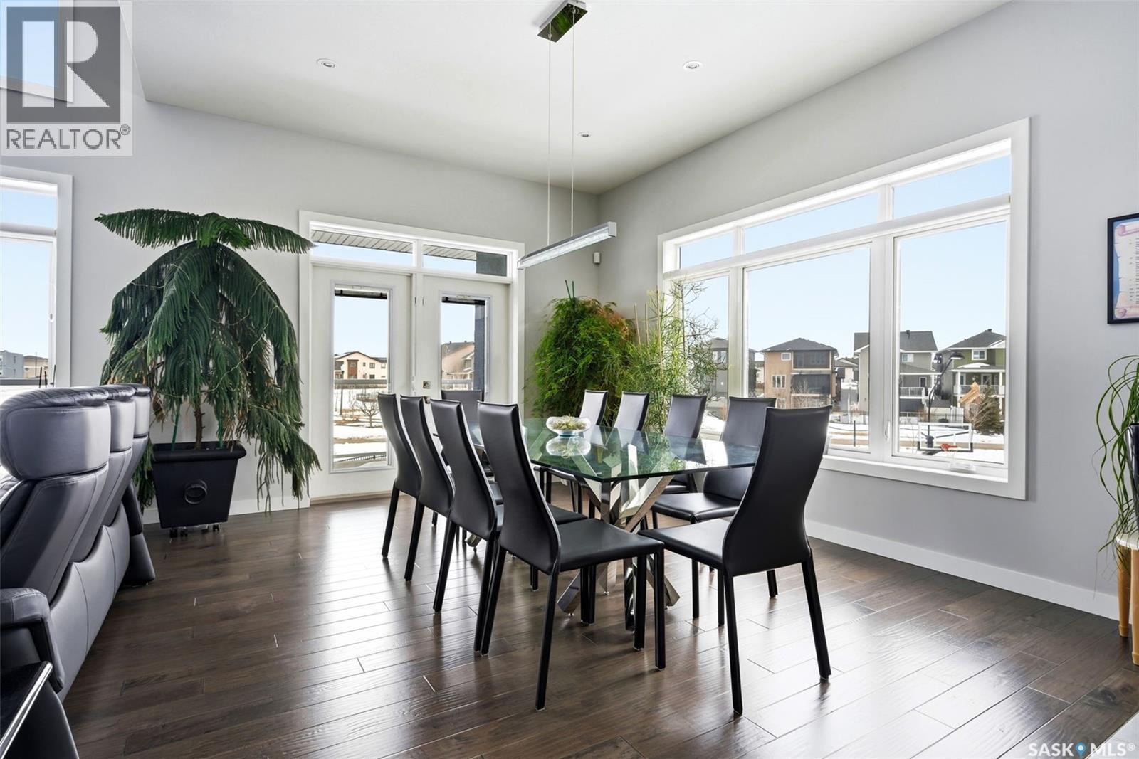 4822 Green View Crescent E, Regina, SK - Indoor Photo Showing Dining Room