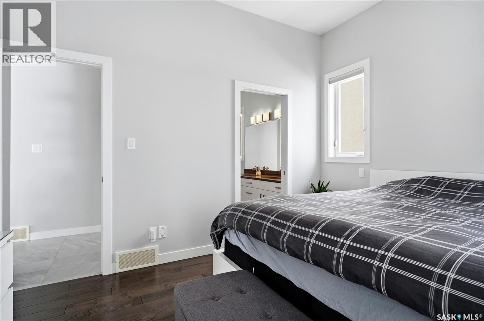 4822 Green View Crescent E, Regina, SK - Indoor Photo Showing Bedroom