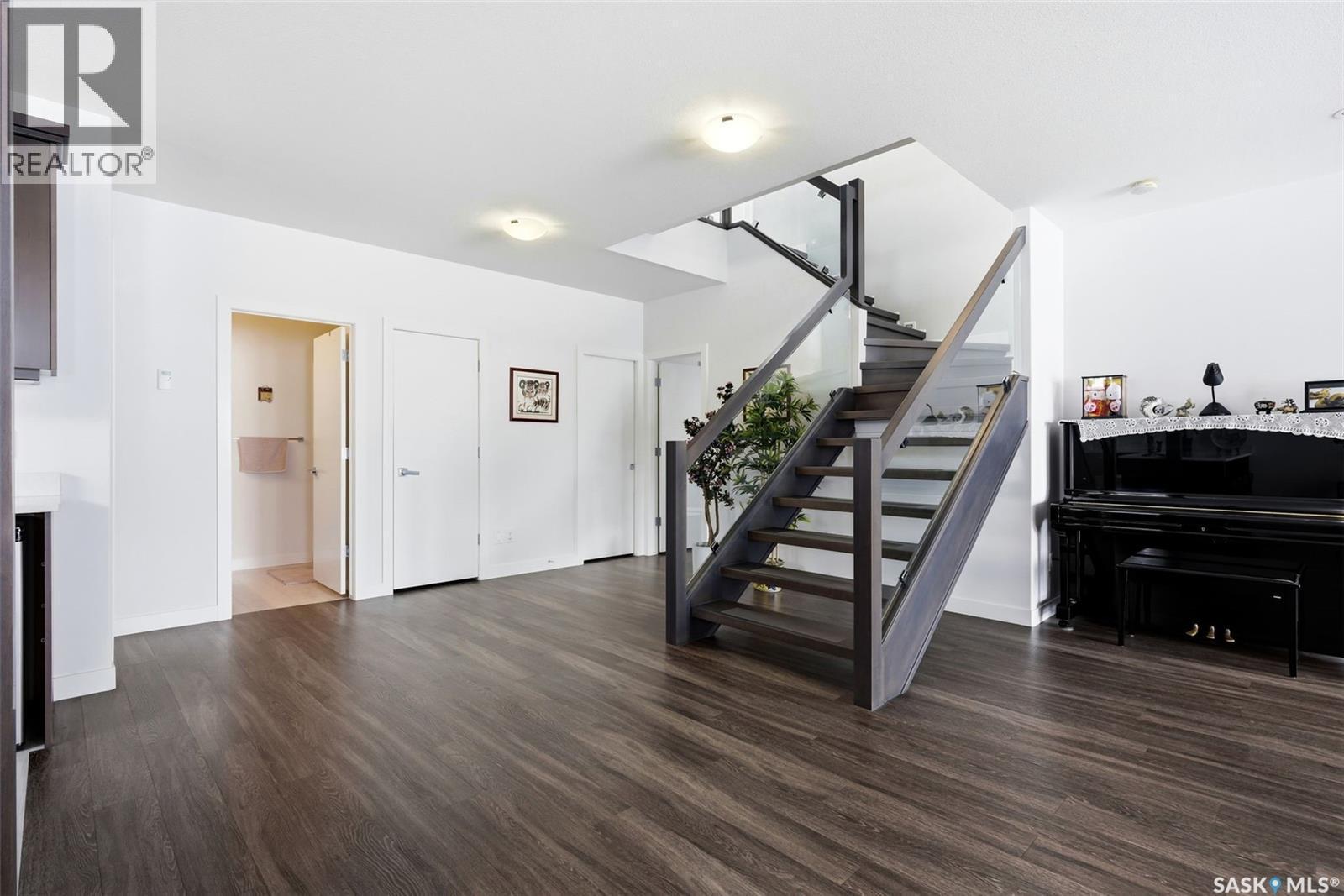 4822 Green View Crescent E, Regina, SK - Indoor Photo Showing Other Room