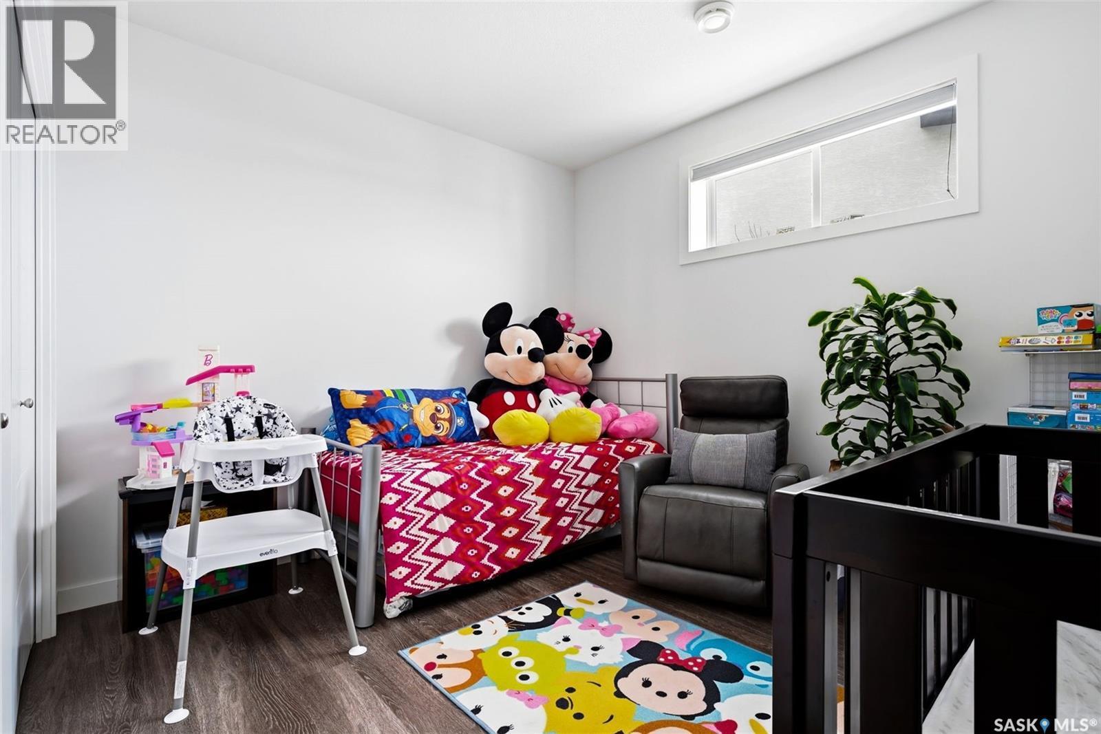 4822 Green View Crescent E, Regina, SK - Indoor