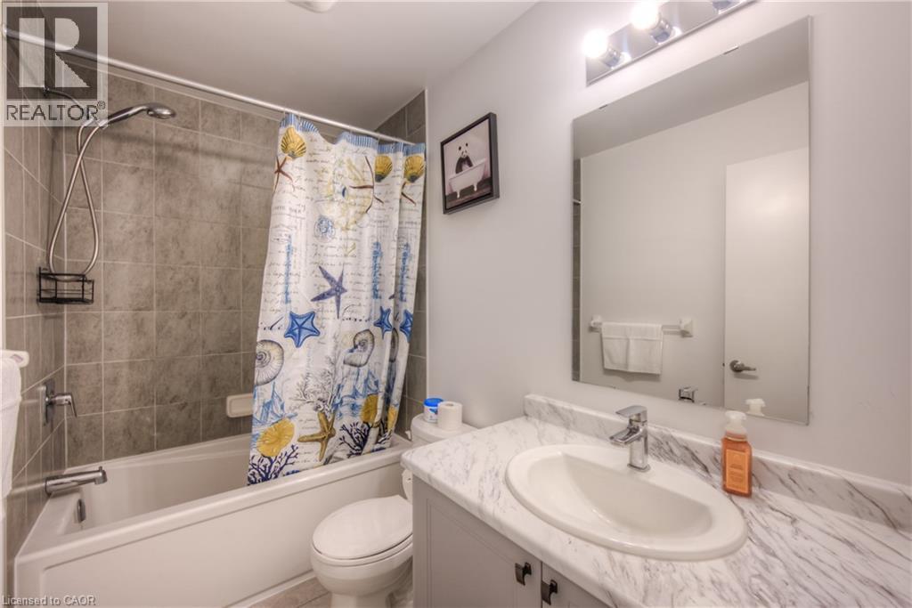 91 Pony Way, Kitchener, ON - Indoor Photo Showing Bathroom