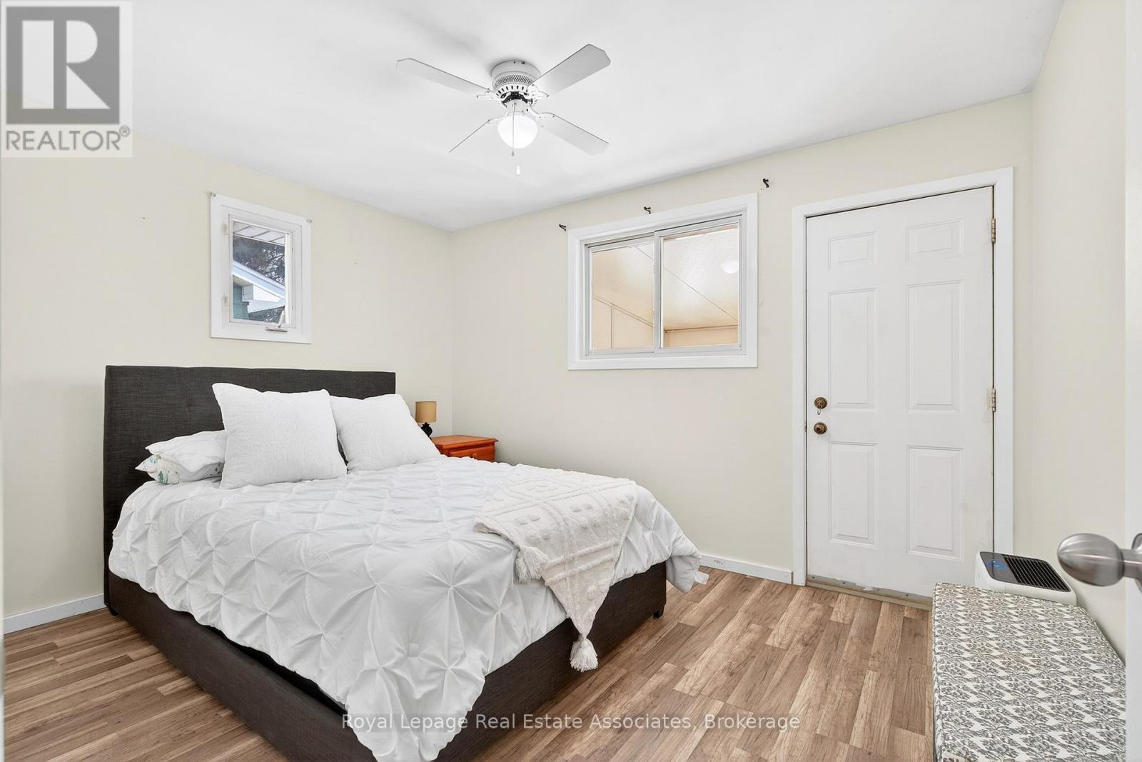 503 Stone Church Road W, Hamilton, ON - Indoor Photo Showing Bedroom