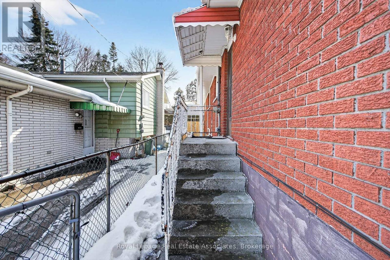 503 Stone Church Road W, Hamilton, ON - Outdoor With Exterior