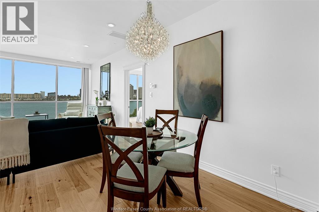 1225 Riverside Drive Unit# 404, Windsor, ON - Indoor Photo Showing Dining Room