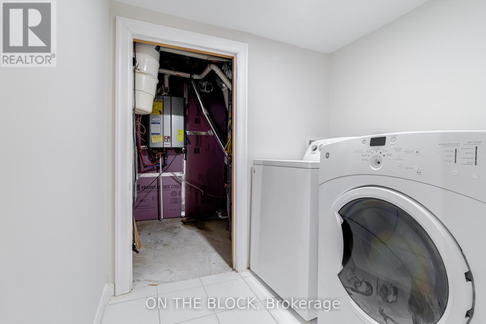 409 Silverthorne Crescent, Mississauga, ON - Indoor Photo Showing Laundry Room