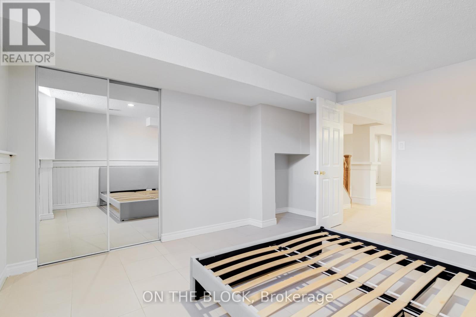 409 Silverthorne Crescent, Mississauga, ON - Indoor