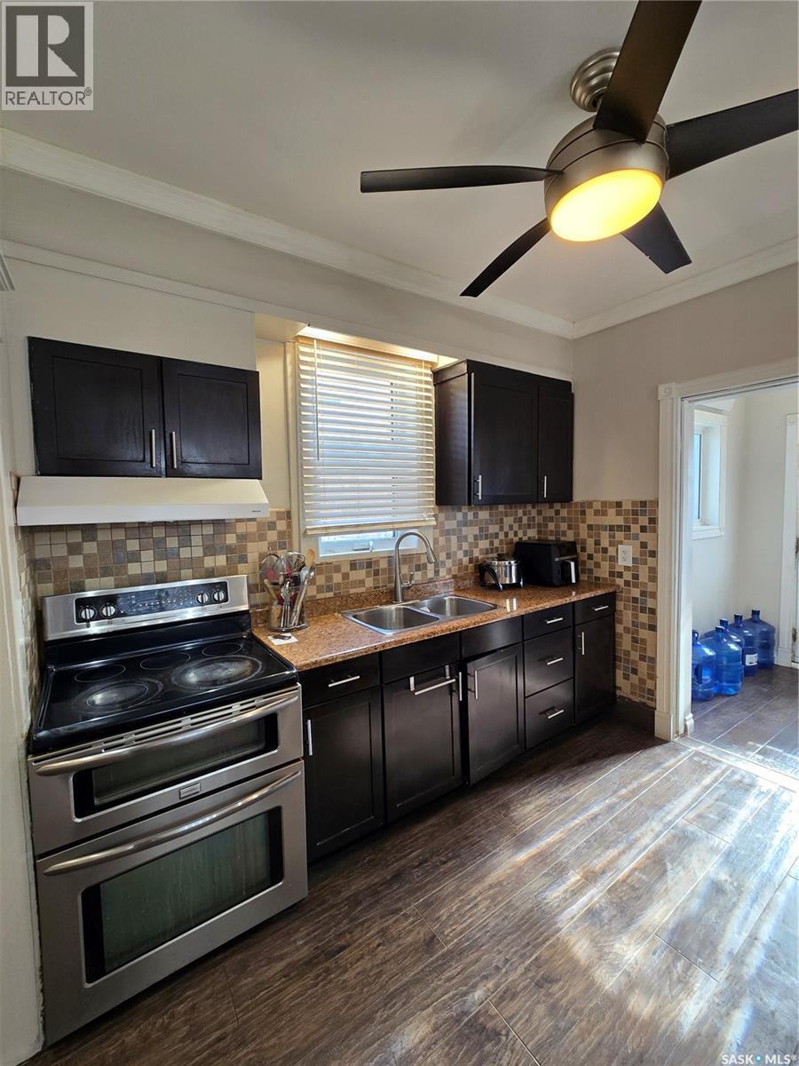 2 Prairie Avenue, Weyburn, SK