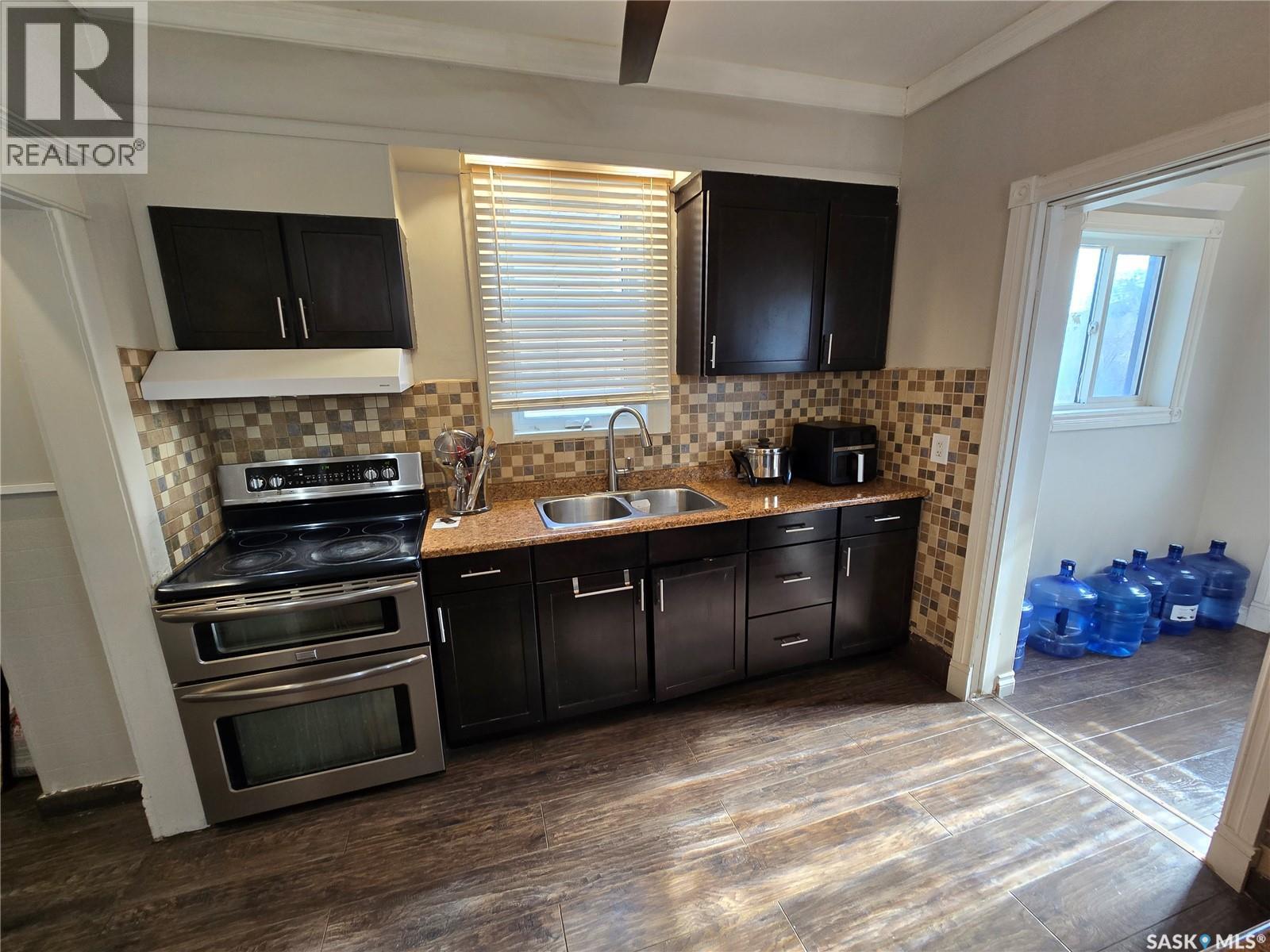 2 Prairie Avenue, Weyburn, SK