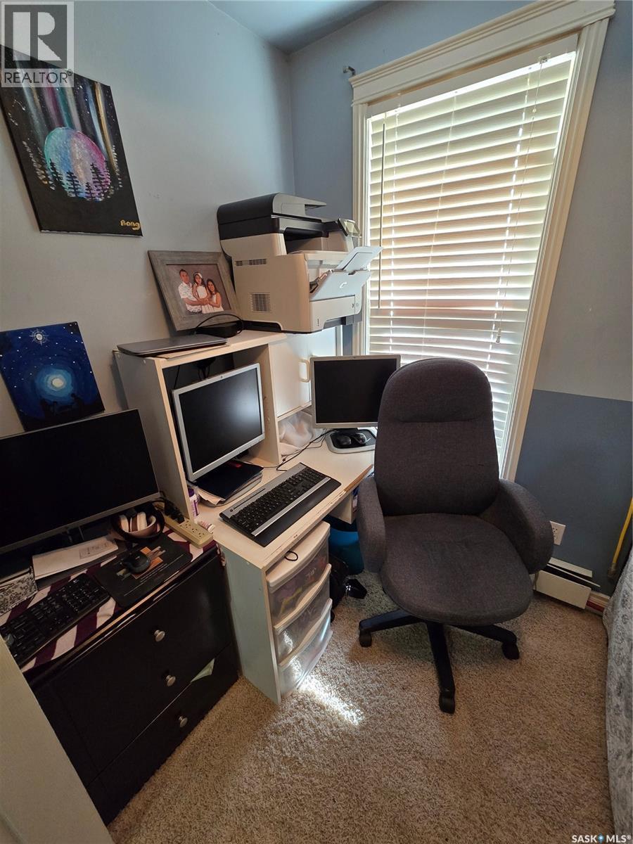 2 Prairie Avenue, Weyburn, SK