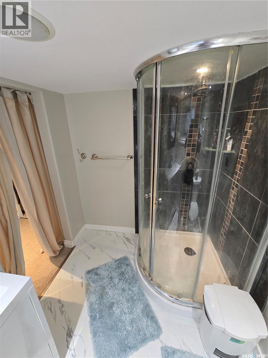 2 Prairie Avenue, Weyburn, SK