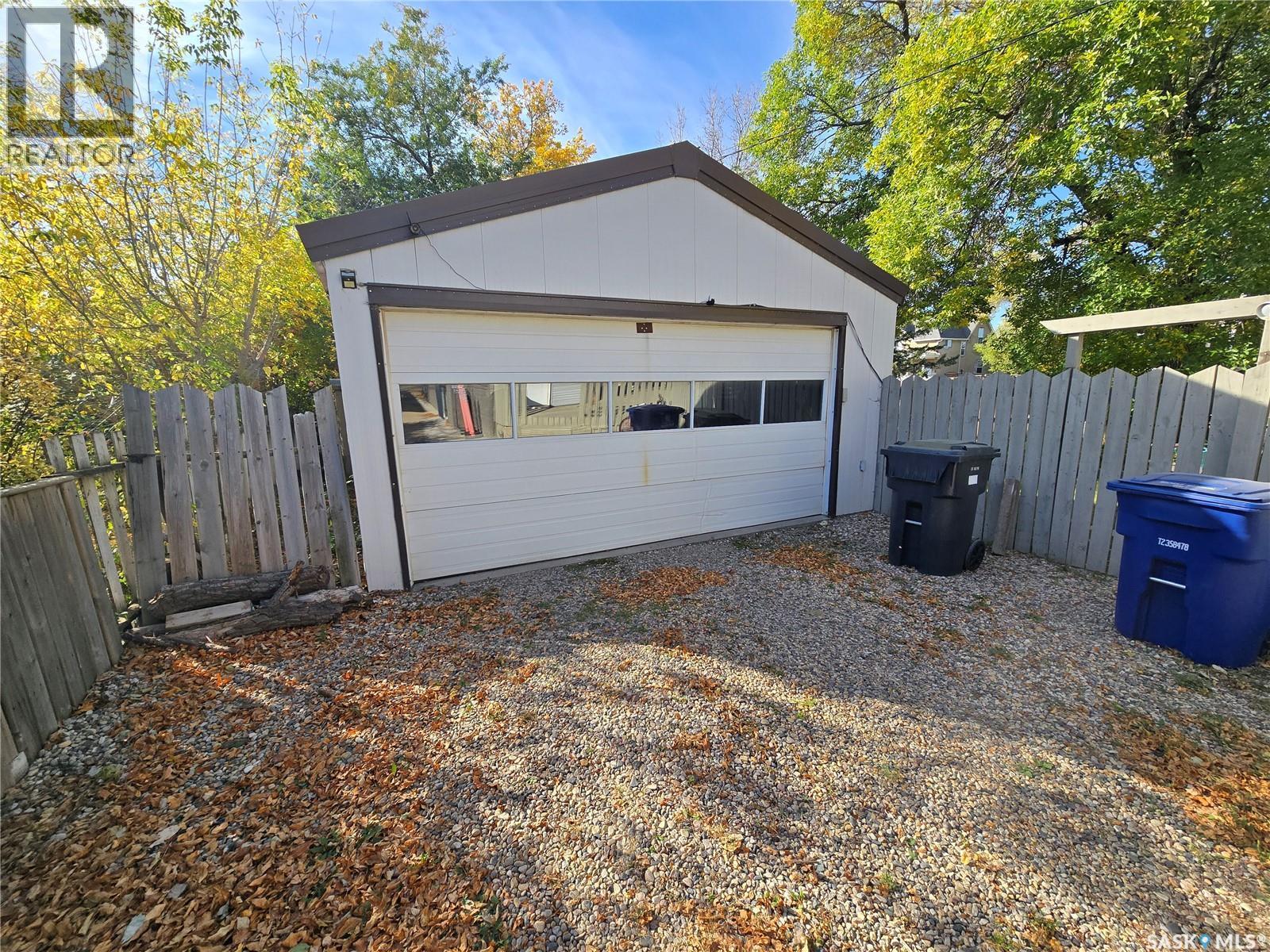 2 Prairie Avenue, Weyburn, SK