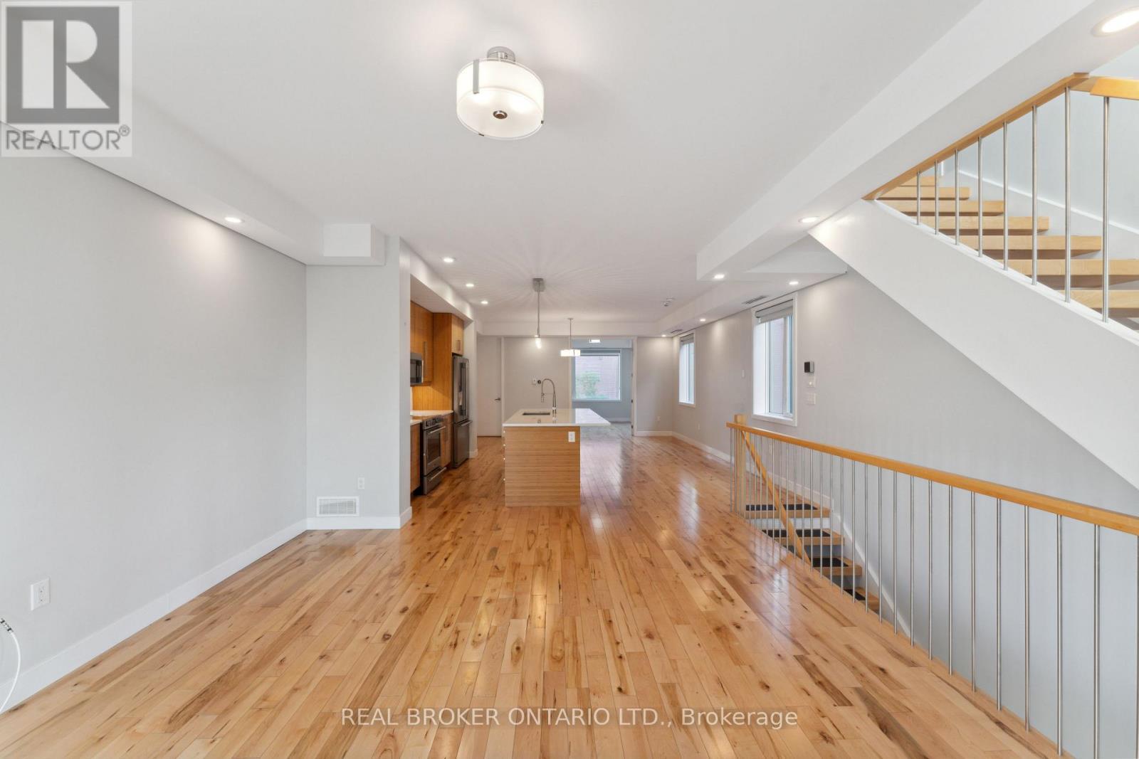 36 Ontario Street, Ottawa, ON - Indoor Photo Showing Other Room