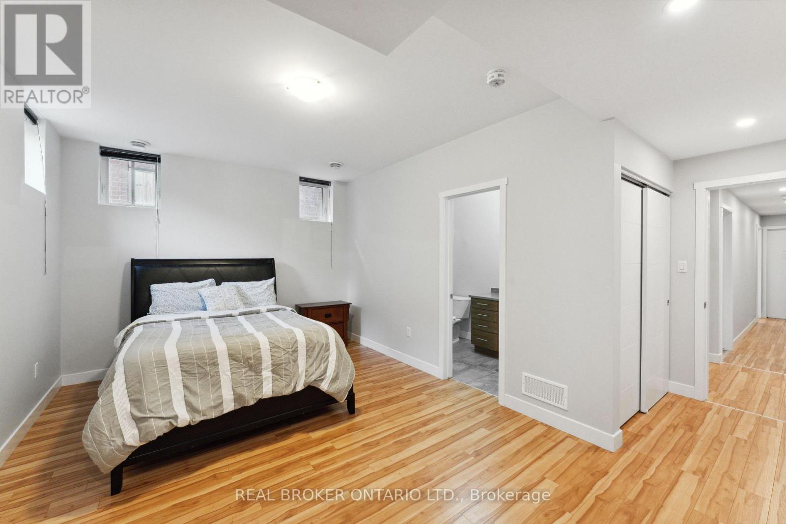 36 Ontario Street, Ottawa, ON - Indoor Photo Showing Bedroom