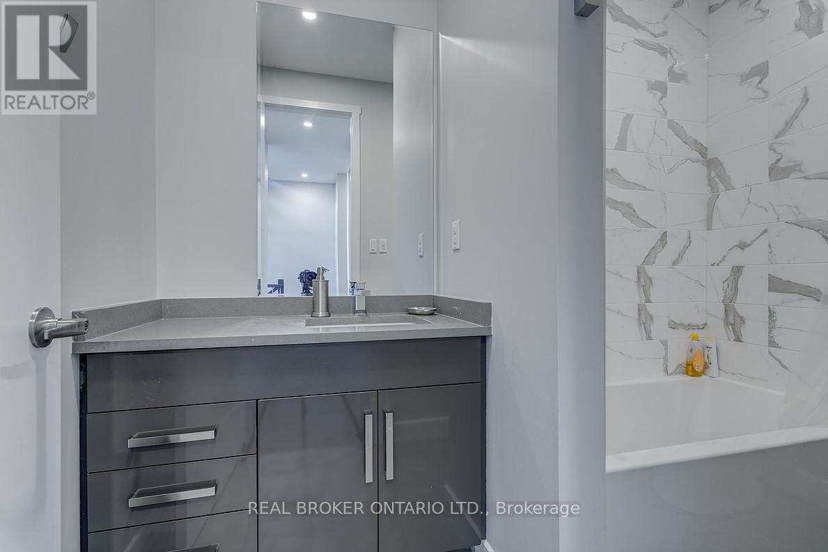 36 Ontario Street, Ottawa, ON - Photo Showing Bathroom