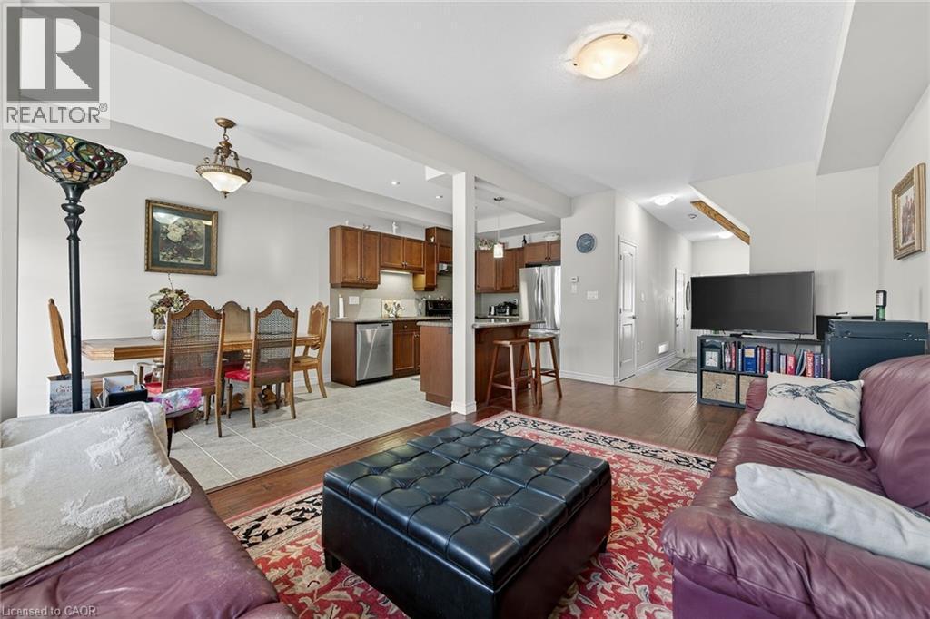 11 Hitching Post Ridge, Binbrook, ON - Indoor Photo Showing Living Room