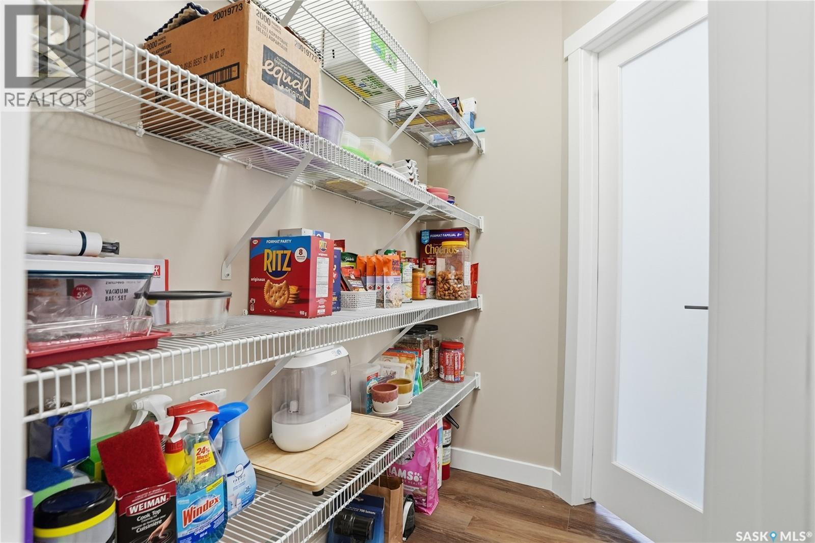 474 Schmeiser Bend, Saskatoon, SK - Indoor With Storage