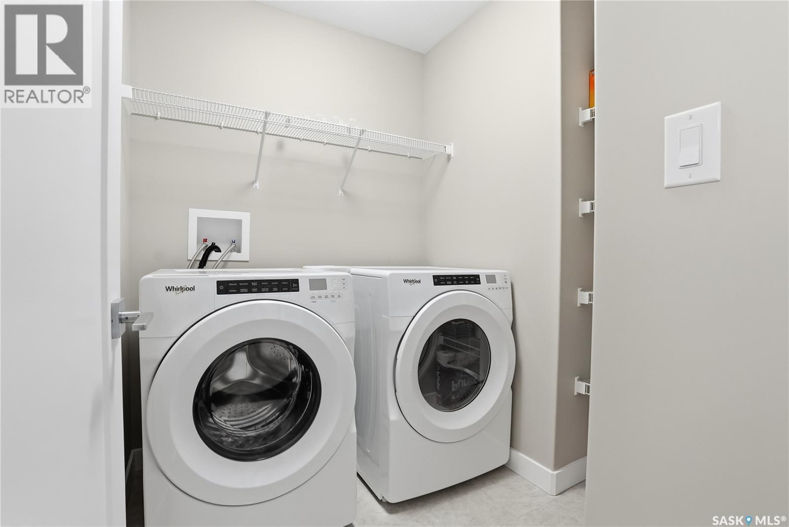 474 Schmeiser Bend, Saskatoon, SK - Indoor Photo Showing Laundry Room