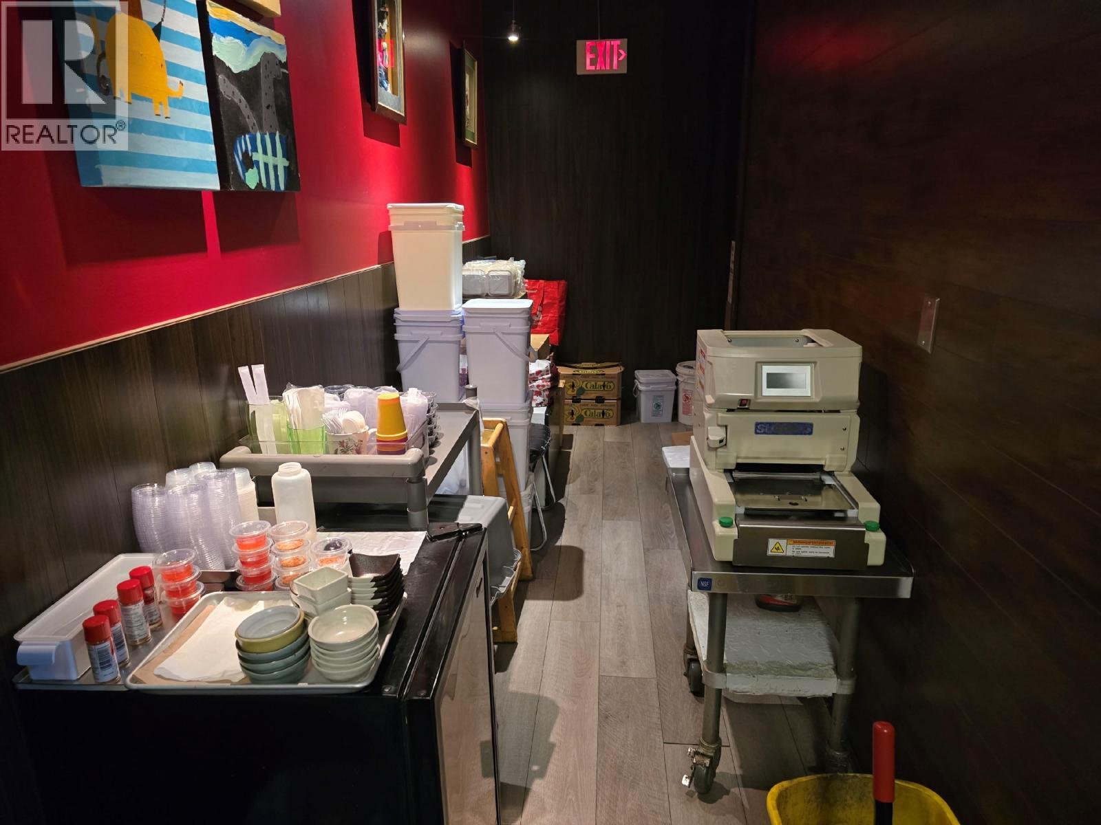 113 1760 Marine Drive, West Vancouver, BC