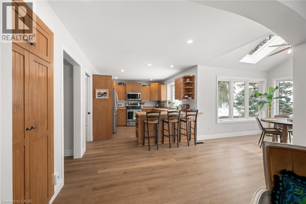 29 Muskoka Court, Kitchener, ON - Indoor Photo Showing Dining Room