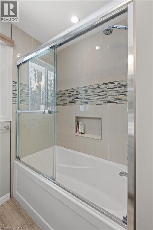 29 Muskoka Court, Kitchener, ON - Indoor Photo Showing Bathroom