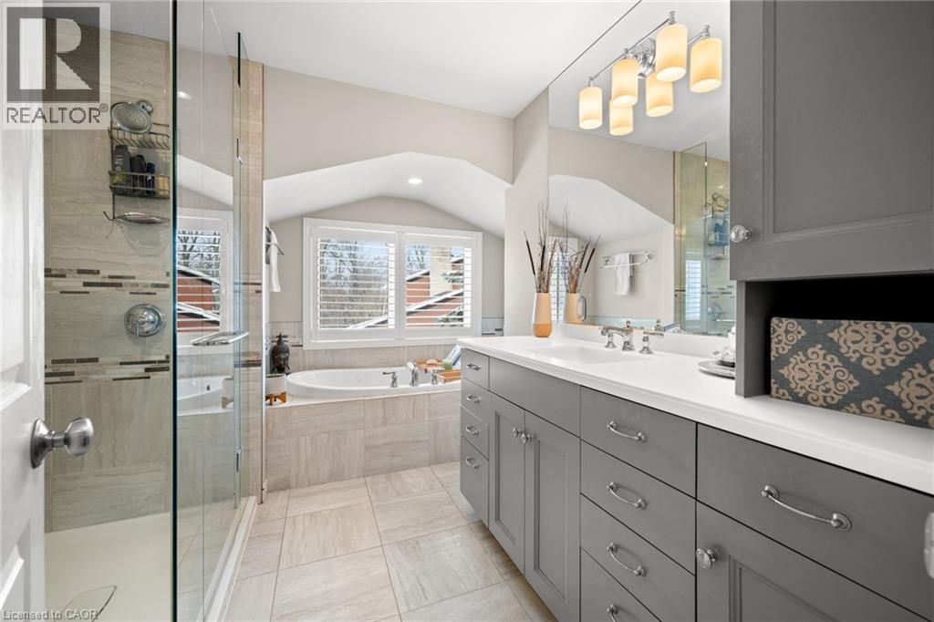 29 Muskoka Court, Kitchener, ON - Indoor Photo Showing Bathroom