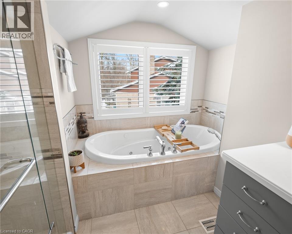 29 Muskoka Court, Kitchener, ON - Indoor Photo Showing Bathroom