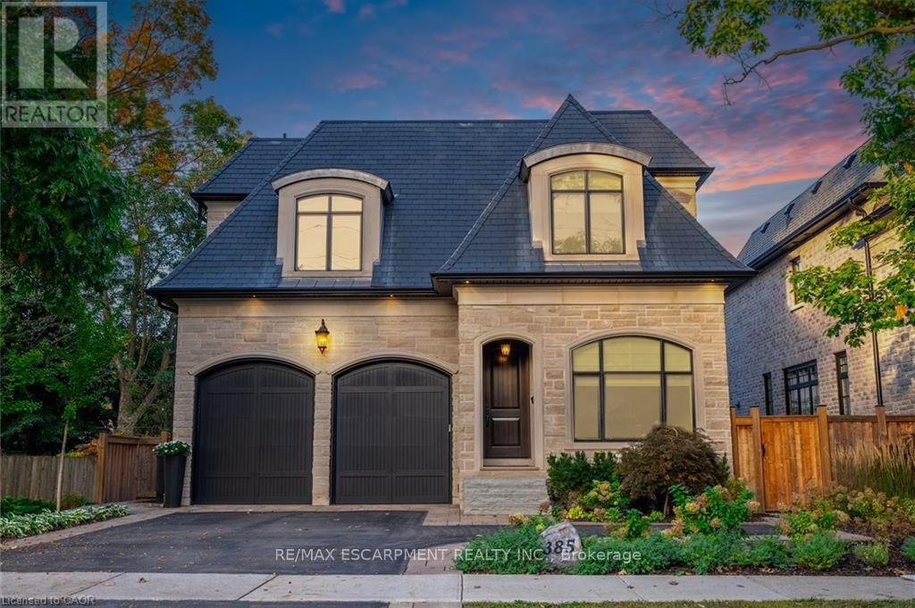 385 Pine Cove Road, Burlington, ON - Outdoor