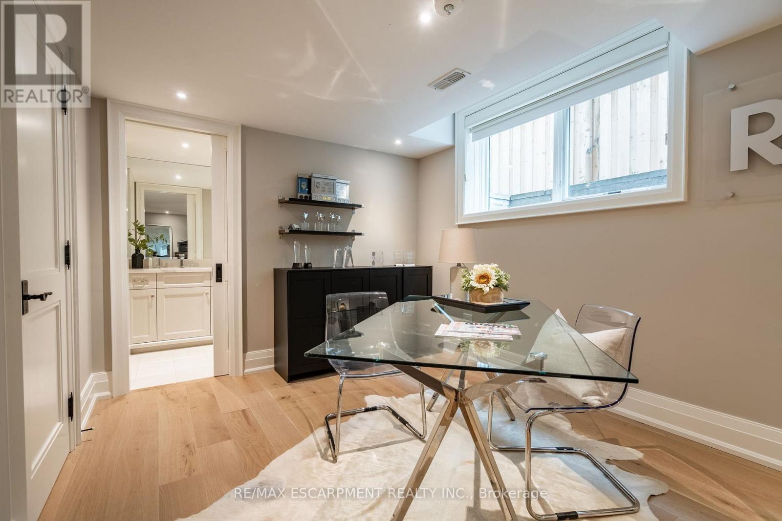 385 Pine Cove Road, Burlington, ON - Indoor Photo Showing Dining Room