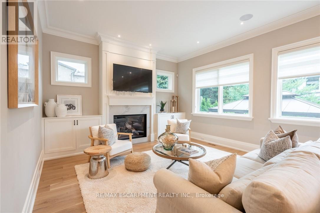385 Pine Cove Road, Burlington, ON - Indoor Photo Showing Living Room With Fireplace