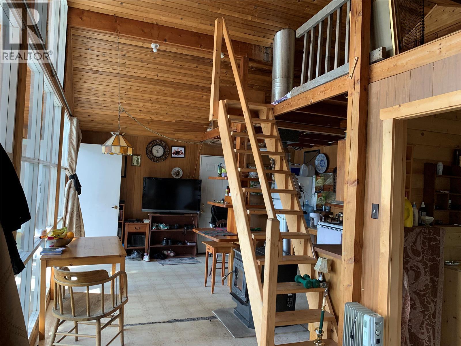 28 Simard Road, Mabel Lake, BC - Indoor Photo Showing Other Room