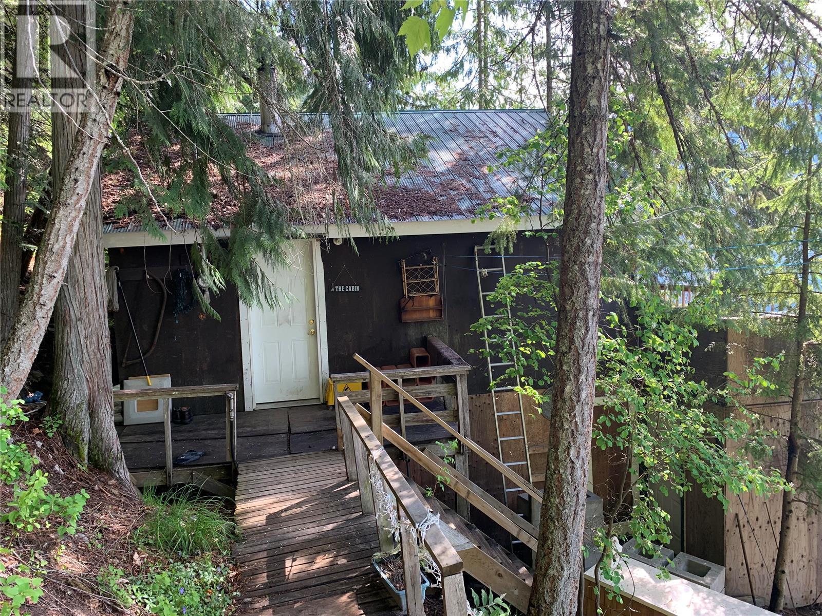28 Simard Road, Mabel Lake, BC - Outdoor