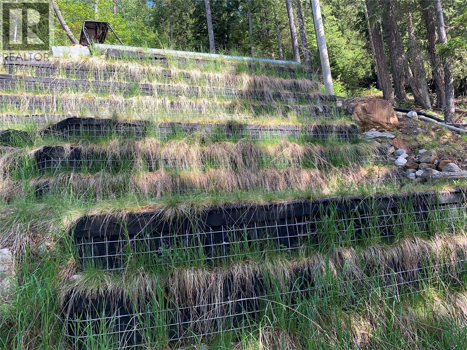 28 Simard Road, Mabel Lake, BC - Outdoor