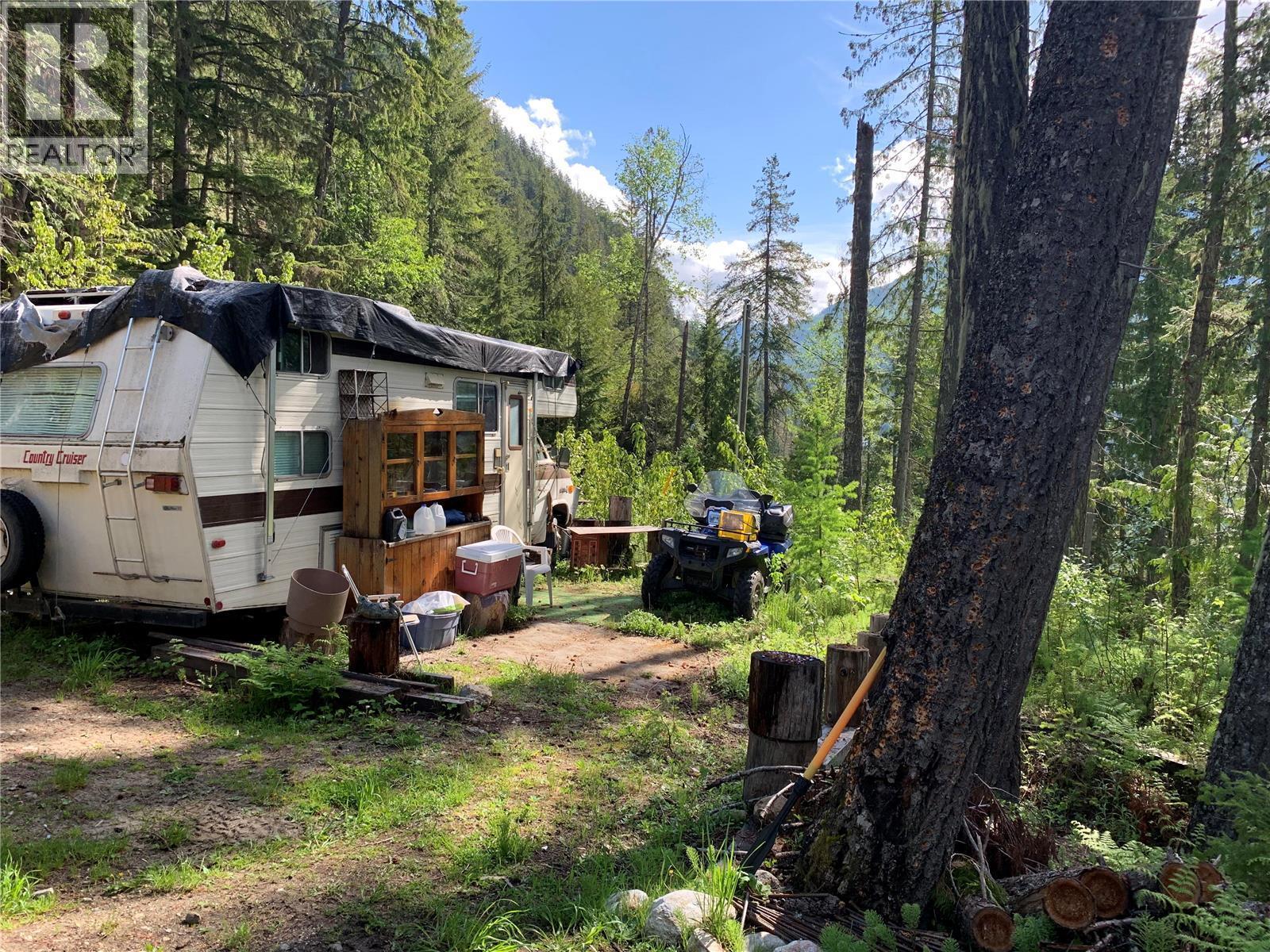 28 Simard Road, Mabel Lake, BC - Outdoor