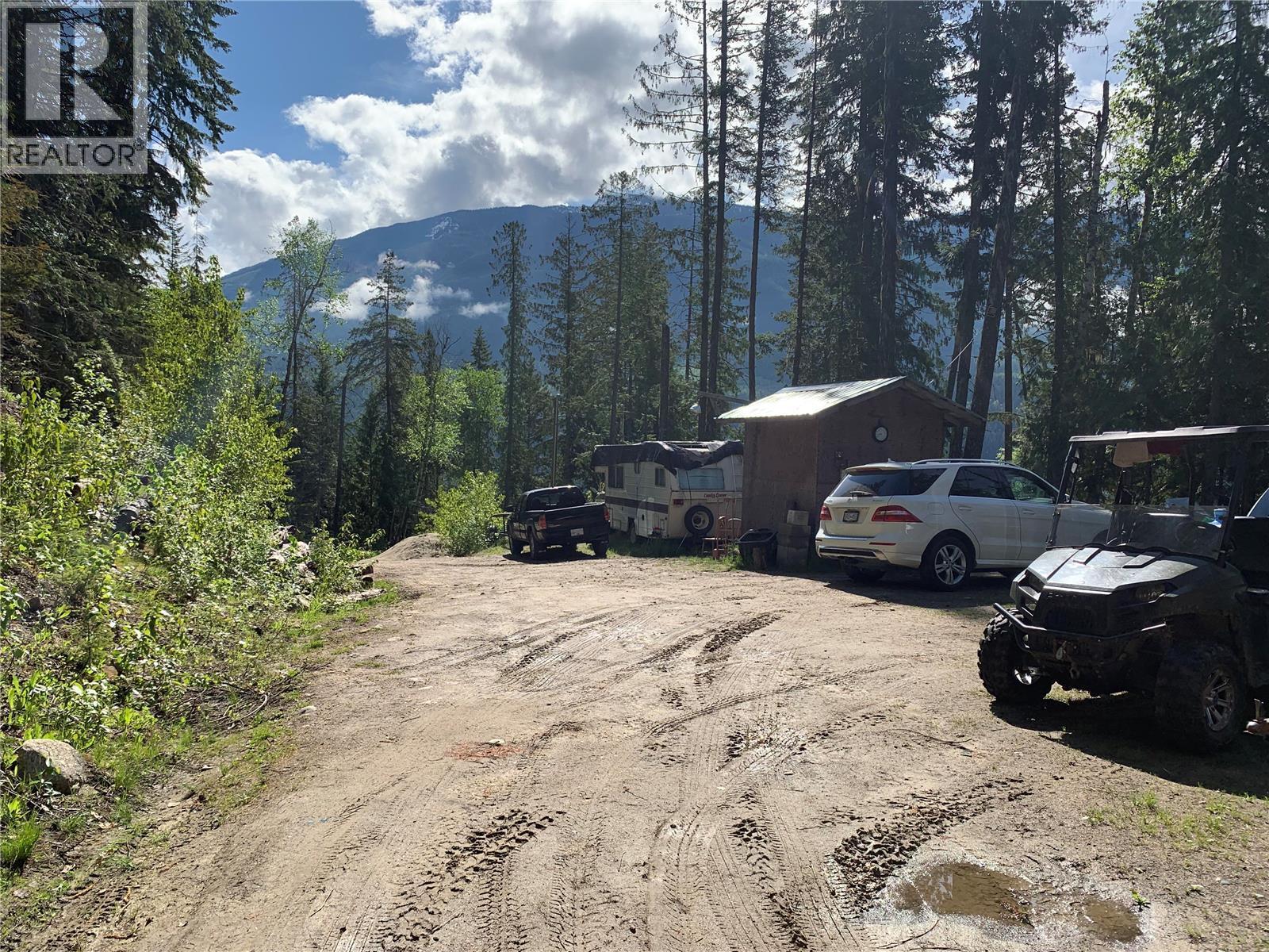 28 Simard Road, Mabel Lake, BC - Outdoor