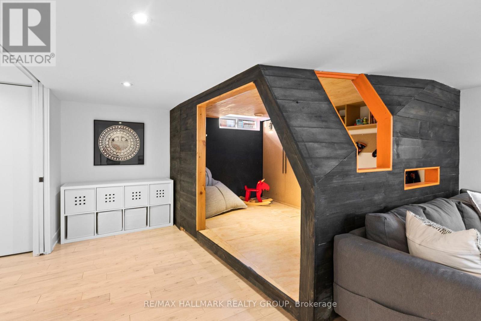 Custom built-in play nook - 330 Winona Avenue, Ottawa, ON - Indoor