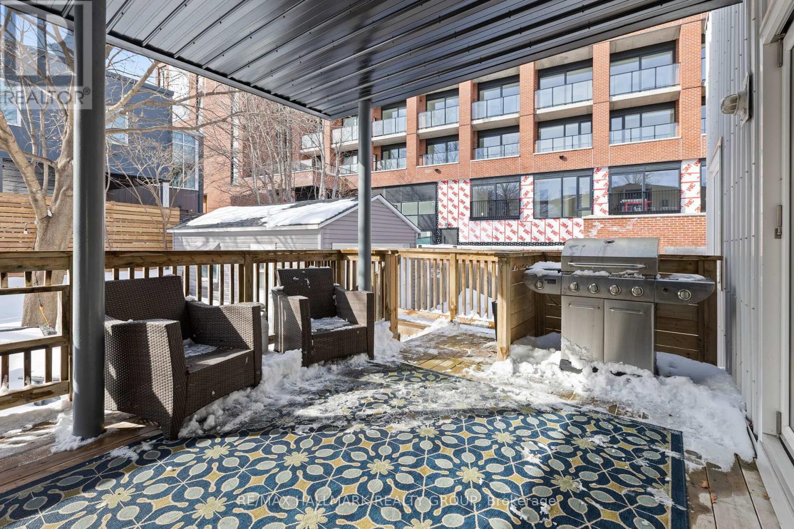 Private patio deck off kitchen - 330 Winona Avenue, Ottawa, ON - Outdoor