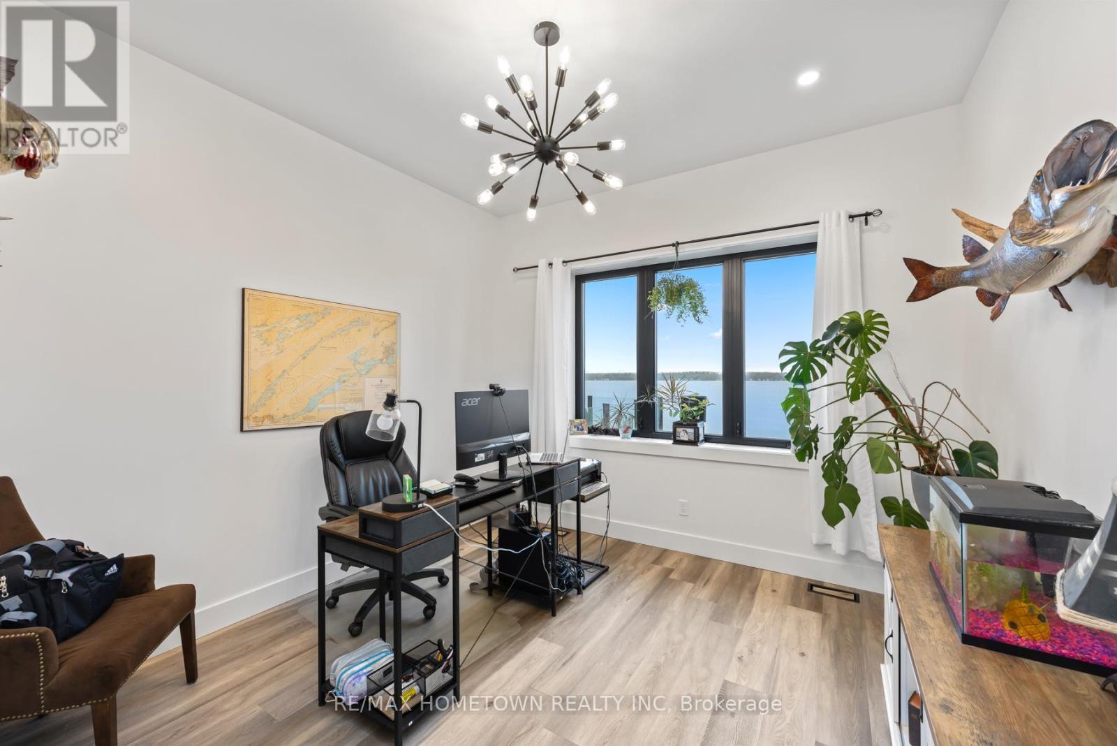 5 Shoreside Way, Augusta, ON - Indoor Photo Showing Office