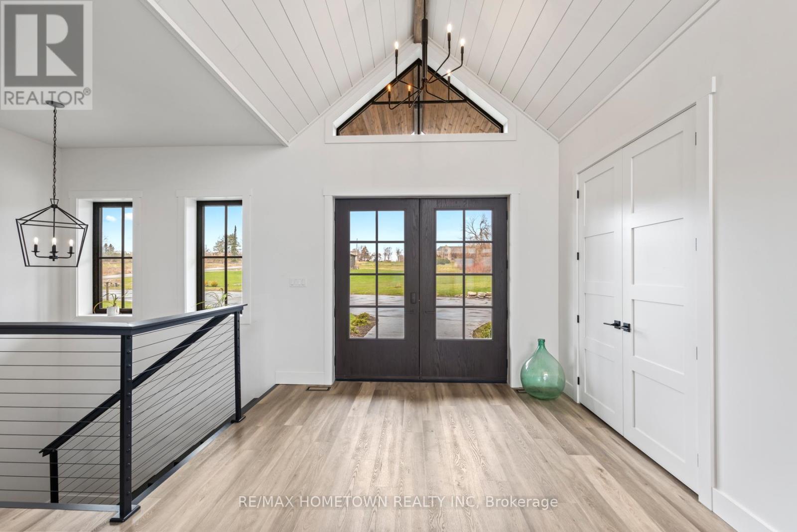 5 Shoreside Way, Augusta, ON - Indoor Photo Showing Other Room